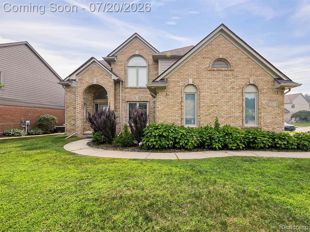 57633 Yorkshire Drive, Washington, MI 48094