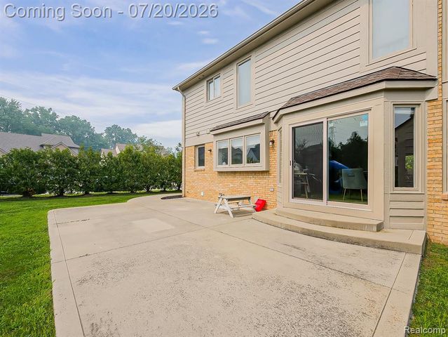 57633 Yorkshire Drive, Washington, MI 48094