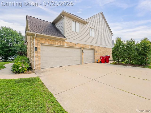 57633 Yorkshire Drive, Washington, MI 48094