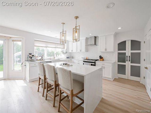 57633 Yorkshire Drive, Washington, MI 48094
