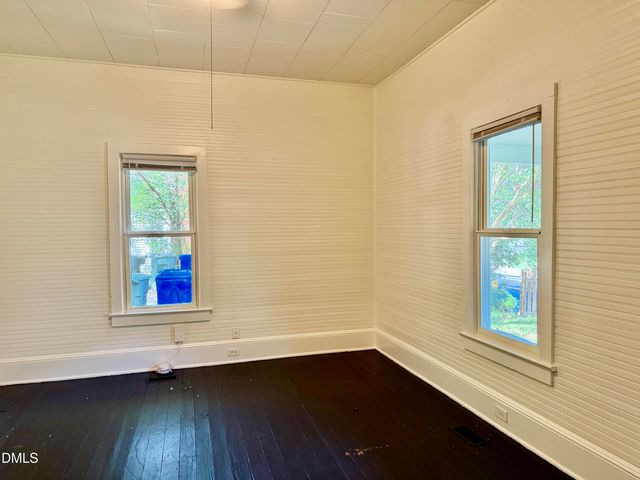 511 N Greensboro Street N, Carrboro, NC 27510