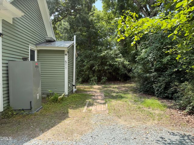 511 N Greensboro Street N, Carrboro, NC 27510