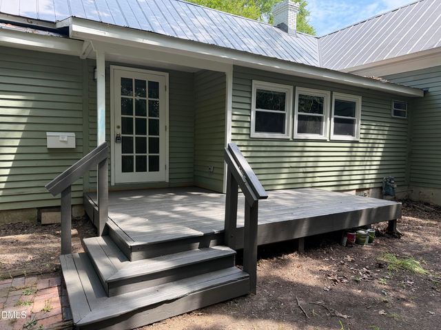 511 N Greensboro Street N, Carrboro, NC 27510