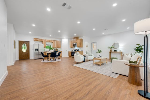 130 Private Road 35407, Sumner, TX 75486
