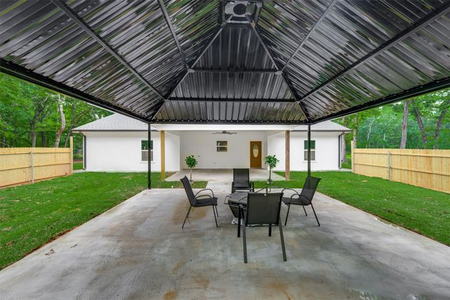 130 Private Road 35407, Sumner, TX 75486