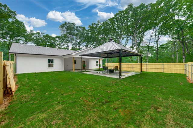 130 Private Road 35407, Sumner, TX 75486