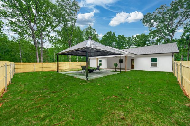 130 Private Road 35407, Sumner, TX 75486