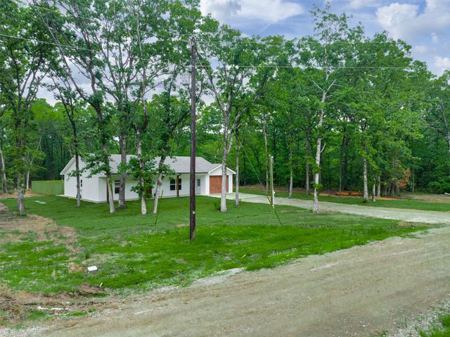 130 Private Road 35407, Sumner, TX 75486