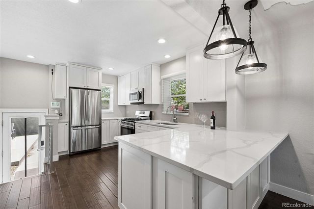 3040 N Columbine Street, Denver, CO 80205