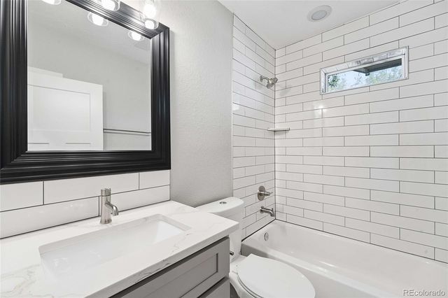 3040 N Columbine Street, Denver, CO 80205