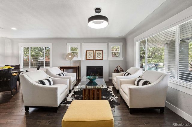 3040 N Columbine Street, Denver, CO 80205