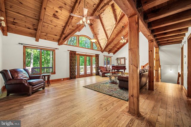 59 HOPEWELL RD, Elverson, PA 19520