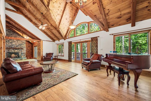 59 HOPEWELL RD, Elverson, PA 19520