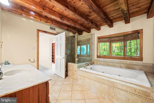 59 HOPEWELL RD, Elverson, PA 19520