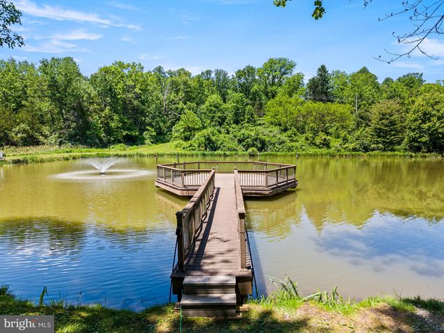 59 HOPEWELL RD, Elverson, PA 19520