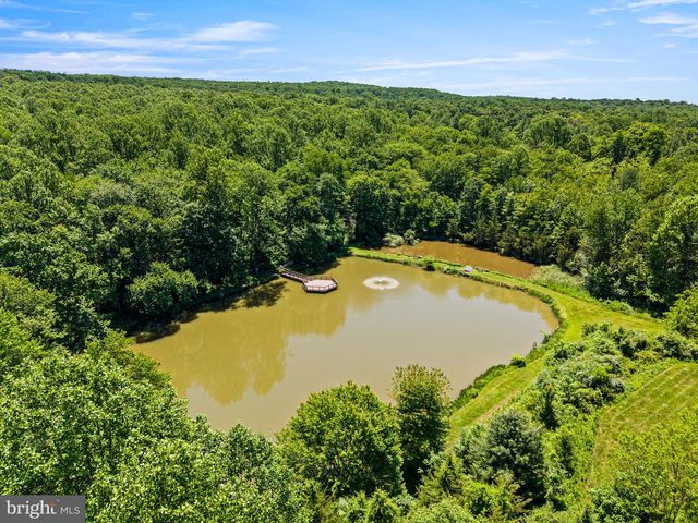 59 HOPEWELL RD, Elverson, PA 19520
