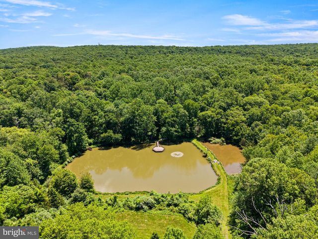 59 HOPEWELL RD, Elverson, PA 19520
