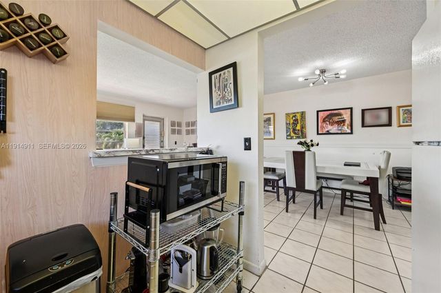 126 Canterbury E 126, West Palm Beach, FL 33417