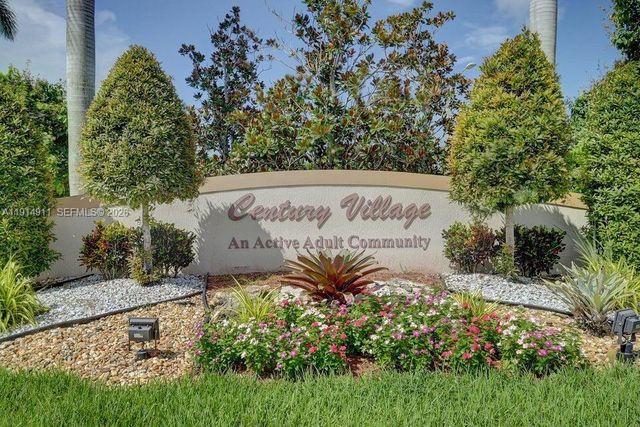 126 Canterbury E 126, West Palm Beach, FL 33417