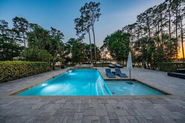 9134 TILLINGHAST DRIVE, Tampa, FL 33626