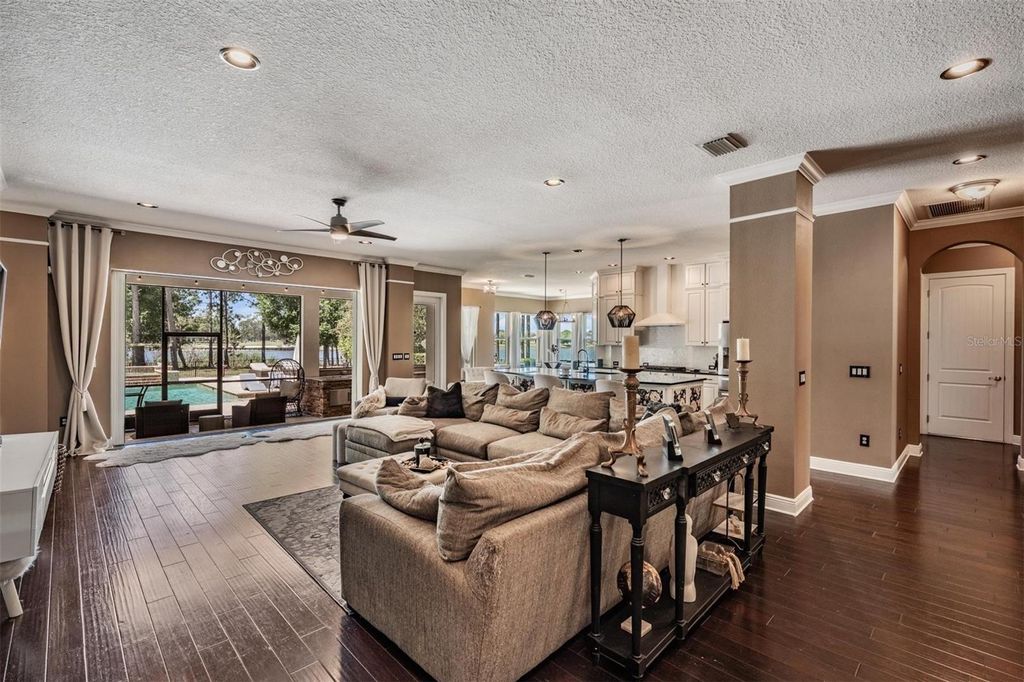 Image 17 of property listing at 9134 TILLINGHAST DRIVE, Tampa, FL 33626