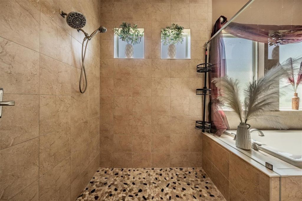 Image 33 of property listing at 9134 TILLINGHAST DRIVE, Tampa, FL 33626