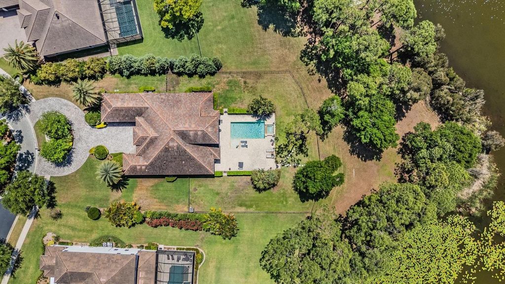 Image 5 of property listing at 9134 TILLINGHAST DRIVE, Tampa, FL 33626