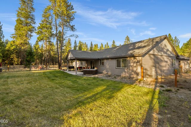 53088 Loop Drive, La Pine, OR 97739