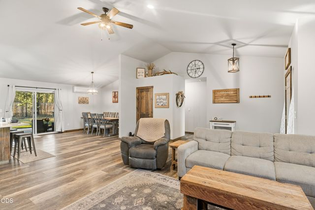 53088 Loop Drive, La Pine, OR 97739