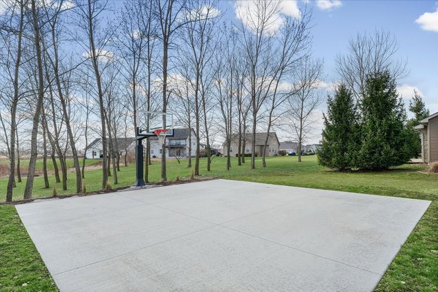 1609 Kassen Avenue, Mahomet, IL 61853