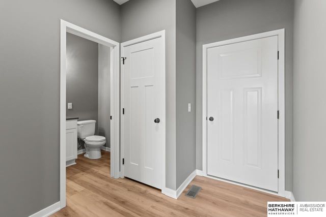 14812 Willow Street, Bennington, NE 68007