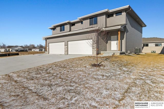 14812 Willow Street, Bennington, NE 68007