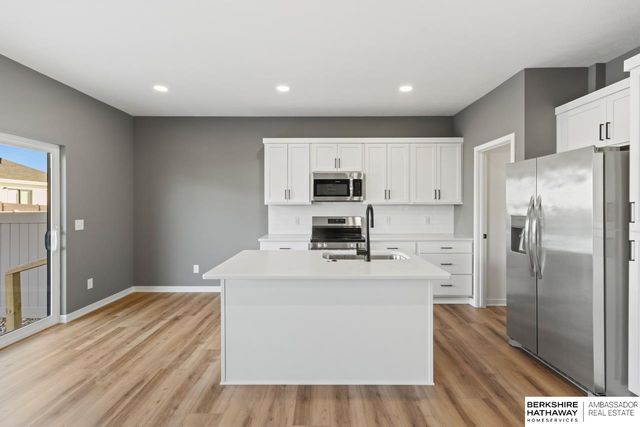 14812 Willow Street, Bennington, NE 68007