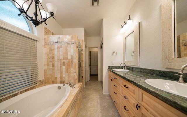 19 W SARAH Lane, Tempe, AZ 85284