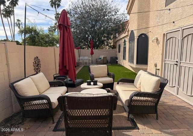 19 W SARAH Lane, Tempe, AZ 85284