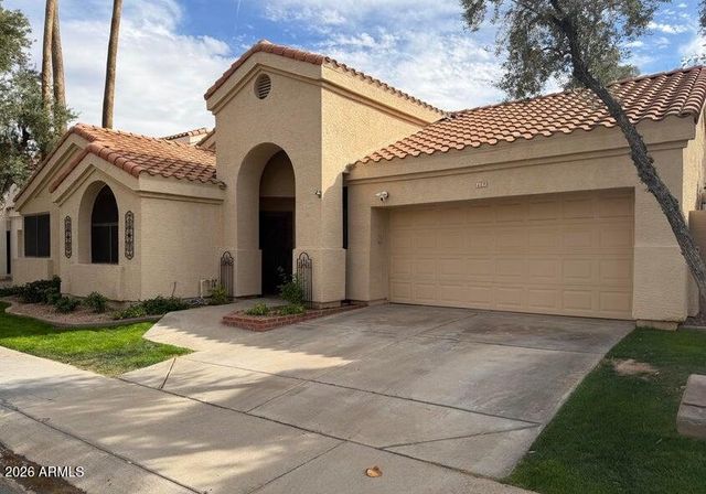 19 W SARAH Lane, Tempe, AZ 85284