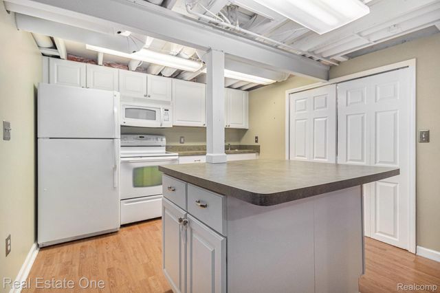 22717 Cranbrooke Drive, Novi, MI 48375