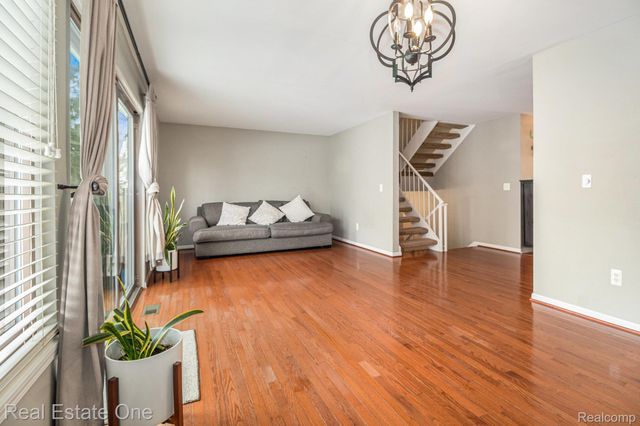 22717 Cranbrooke Drive, Novi, MI 48375