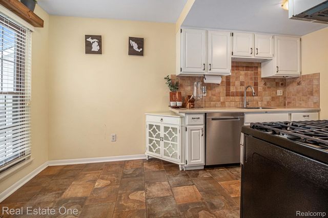 22717 Cranbrooke Drive, Novi, MI 48375