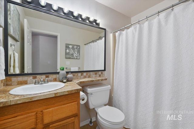 5704 S Moonflower Pl, Boise, ID 83716