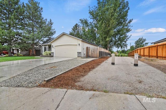5704 S Moonflower Pl, Boise, ID 83716