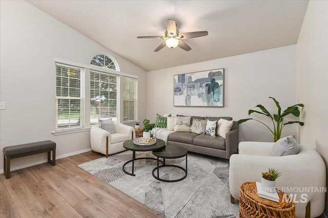 5704 S Moonflower Pl, Boise, ID 83716
