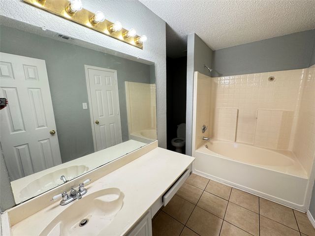 6108 Seese Drive, Arlington, TX 76018