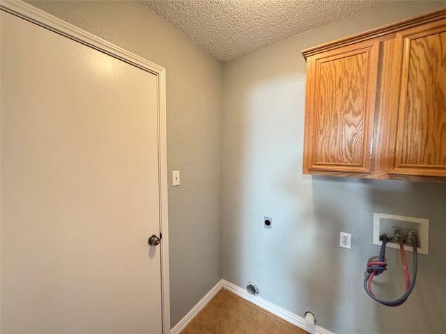 6108 Seese Drive, Arlington, TX 76018