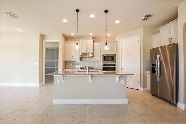 500 NOWELL LOOP, Deland, FL 32724