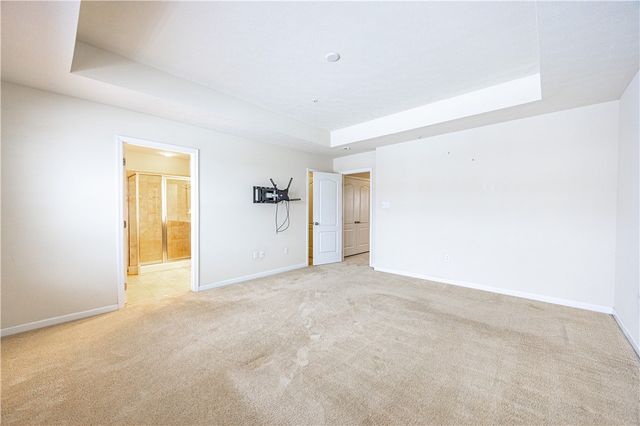 10 Roosevelt Dr, Kennedy Twp, PA 15136