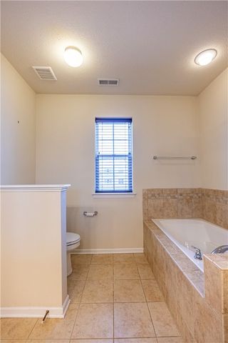 10 Roosevelt Dr, Kennedy Twp, PA 15136