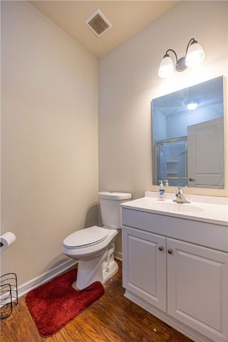 10 Roosevelt Dr, Kennedy Twp, PA 15136