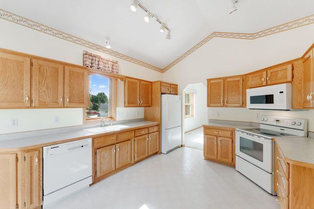 7268 256th Street, Wyoming, MN 55092