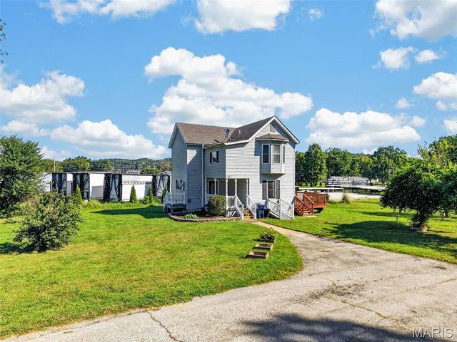 129 E Pacific Street, Pacific, MO 63069